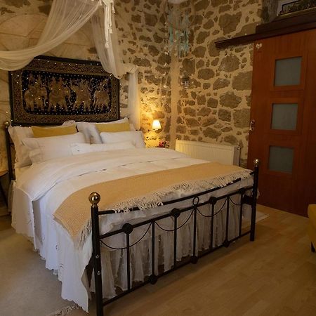 Stone Suite In The Center Of Corinth Екстер'єр фото