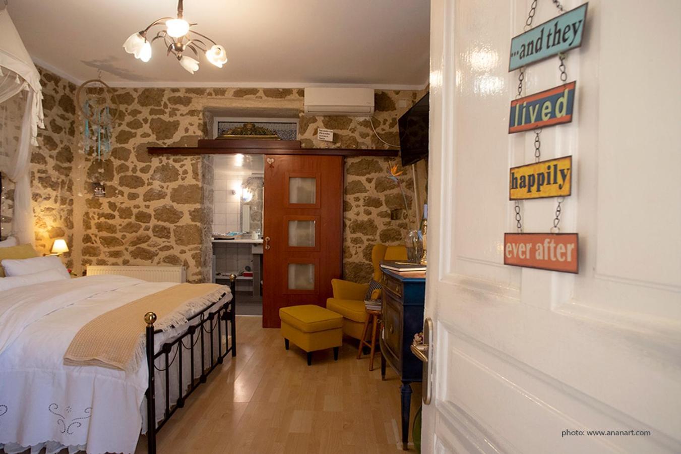 Stone Suite In The Center Of Corinth Екстер'єр фото